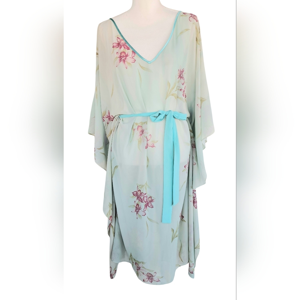 Cococabaña Kimono Floral Robe - Picture 2 of 8